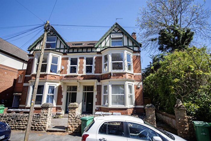 3 Bedroom Apartment To Rent In Park Avenue, Nottingham, NG3