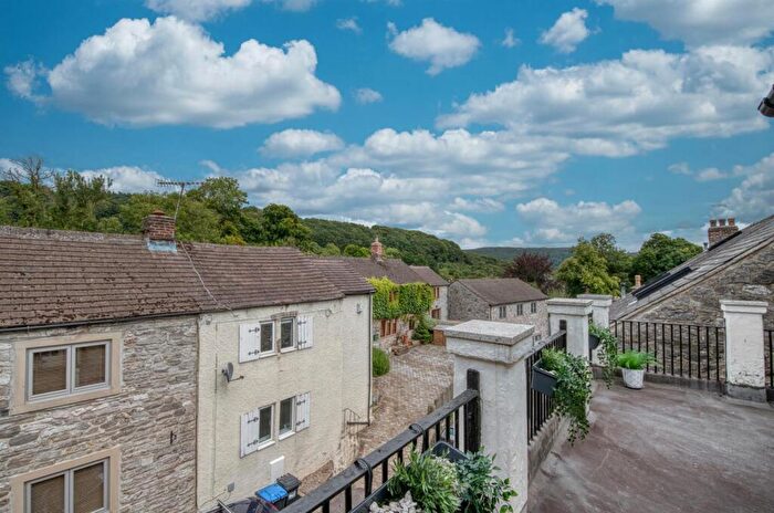 2 Bedroom Apartment For Sale In The Bank, Stoney Middleton, Hope Valley, S32