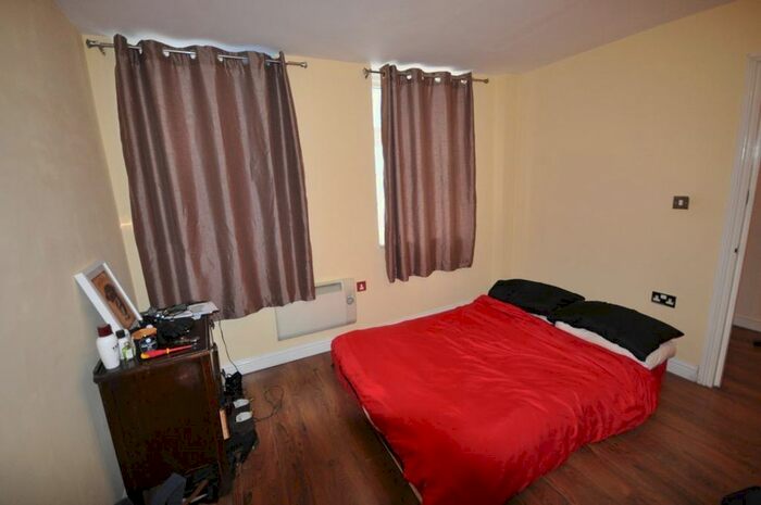 1 Bedroom Flat To Rent In High Street, Bedford, MK40