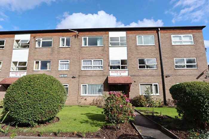 1 Bedroom Flat To Rent In Devon Avenue, Whitefield, M45