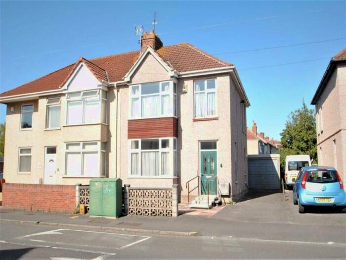 4 Bedroom Semi-Detached House To Rent In Northville Road, Northville, Bristol, BS7