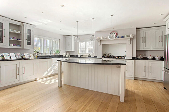 5 Bedroom Detached House For Sale In Bunch Lane, Haslemere, West Sussex, GU27