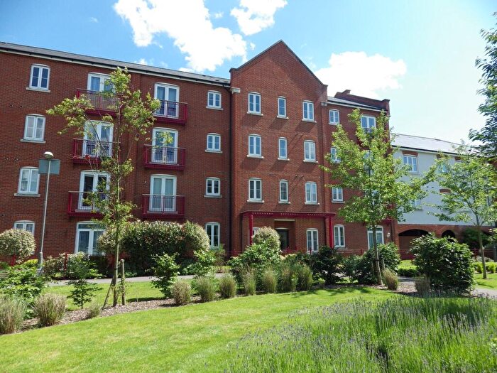 2 Bedroom Apartment For Sale In Coxhill Way, Aylesbury, Buckinghamshire, HP21