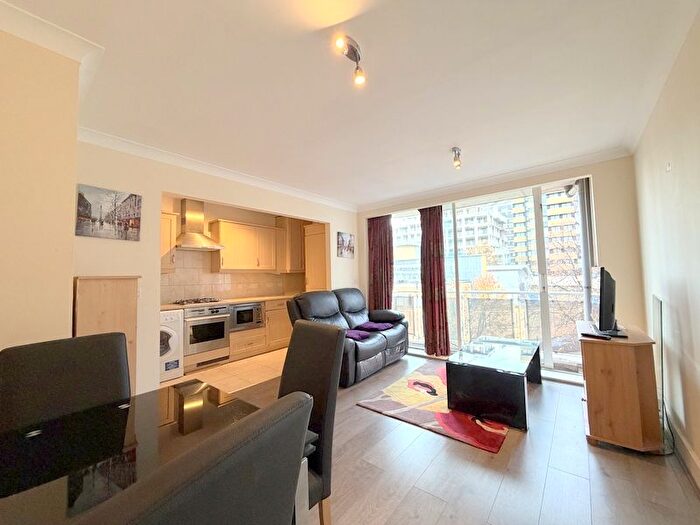 1 Bedroom Flat For Sale In North Bank, London, NW8