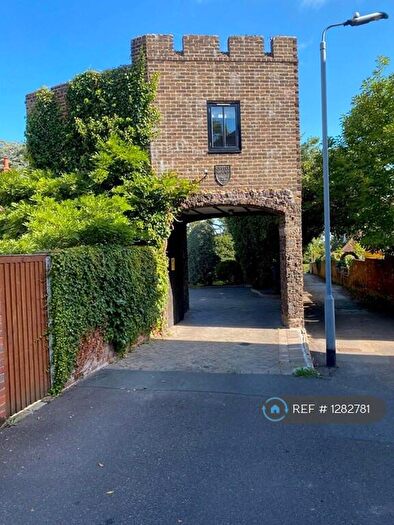 1 Bedroom Flat To Rent In Annexe, Maidenhead, SL6