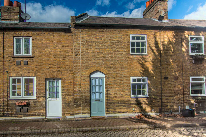 2 Bedroom Terraced House To Rent In Hertingfordbury Road, Hertford, SG14