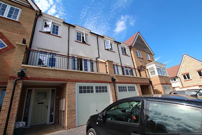 6 Bedroom Terraced House To Rent In Great Clover Leaze - Cheswick Village, BS16