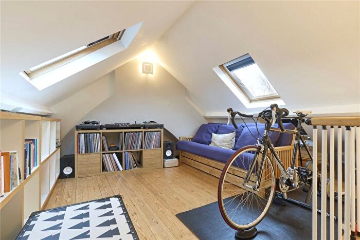 3 Bedroom Terraced House For Sale In Mawson Road, Cambridge, CB1