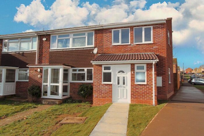 2 Bedroom End Of Terrace House To Rent In Nuffield Drive, Banbury, Oxon, OX16