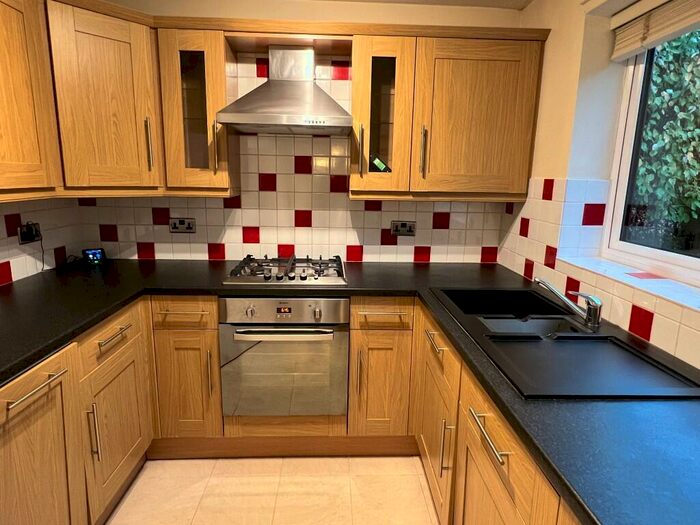 2 Bedroom Flat To Rent In Chineham, Basingstoke, Hampshire, RG24