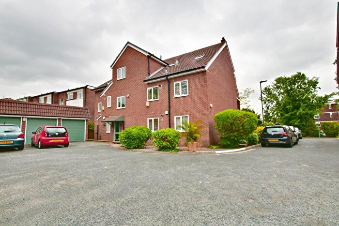 2 Bedroom Apartment To Rent In Hildenlea Place, Bromley, BR2