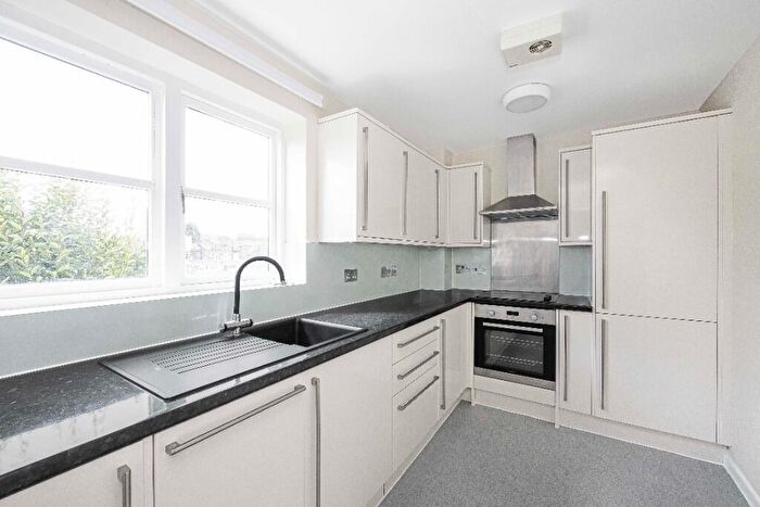 1 Bedroom Flat To Rent In Juniper Crescent, London, NW1