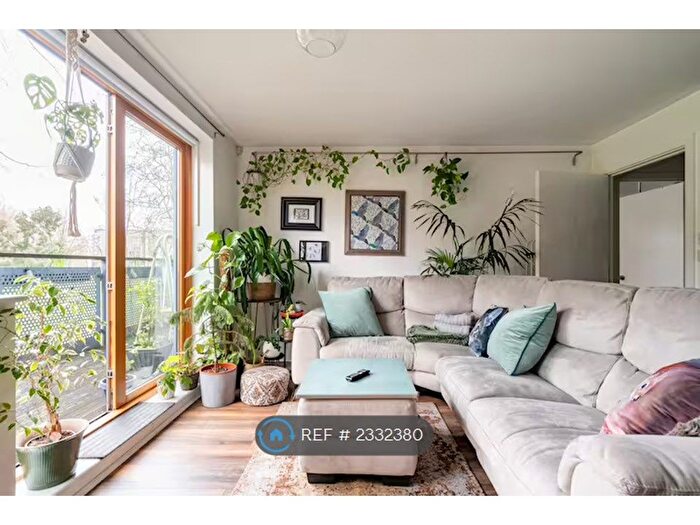 2 Bedroom Flat To Rent In Rathnew Court, London, E2