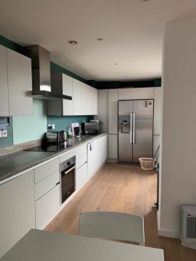 2 Bedroom Apartment To Rent In City Gate, Blantrye Street, M15