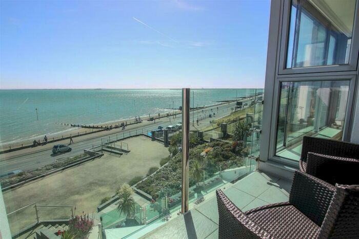 2 Bedroom Apartment To Rent In Crowstone Court, Holland Road, Westcliff-On-Sea, SS0