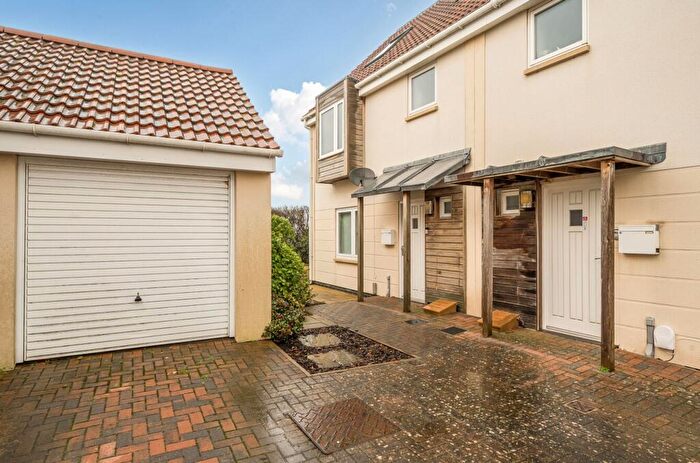 4 Bedroom Semi-Detached House For Sale In Withymead, Claverham, BS49