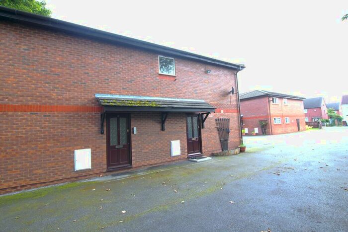 2 Bedroom Flat To Rent In Menai Mews, Prescot, L34