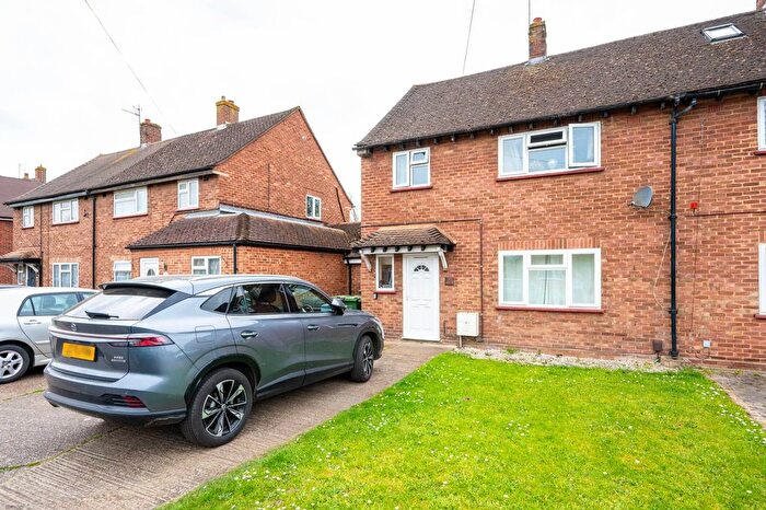 5 Bedroom Property For Sale In Fir Tree Road, Guildford, GU1