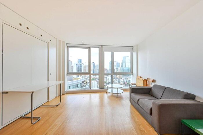 Studio To Rent In Ontario Tower, Canary Wharf, London, E14