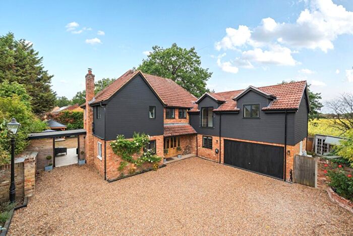 5 Bedroom Detached House For Sale In Wey Manor Road, New Haw, KT15