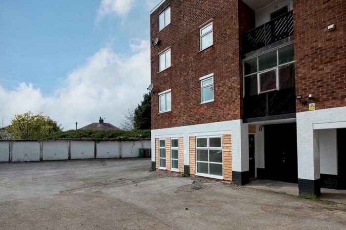 1 Bedroom Flat To Rent In Lowther Court, Manchester, M25