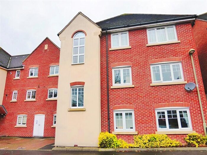 2 Bedroom Flat To Rent In Staniland Court, Abingdon, OX14