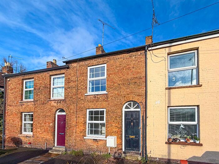 2 Bedroom Terraced House To Rent In Staplegrove Road, Taunton, TA1