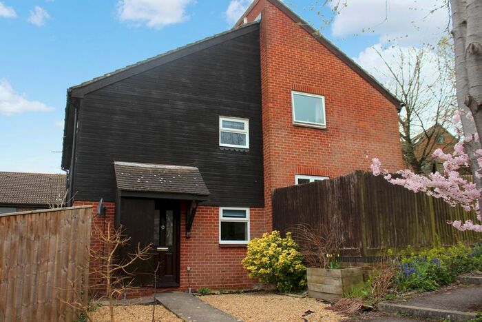 1 Bedroom End Of Terrace House To Rent In Lowden Close, Winchester, SO22