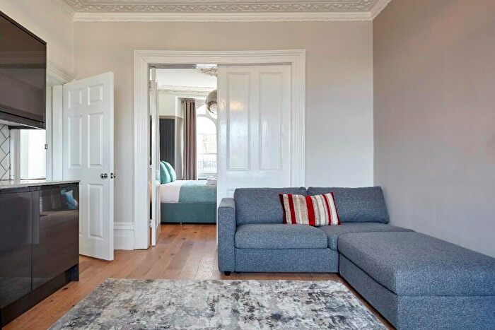 2 Bedroom Apartment To Rent In Dover Place, Bristol, BS8