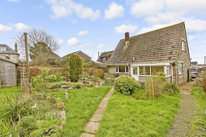 3 Bedroom Chalet For Sale In Chilton Lane, Brighstone, Newport, Isle Of Wight, PO30
