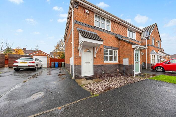 3 Bedroom Semi-Detached House For Sale In Mullein Close, Lowton, WA3