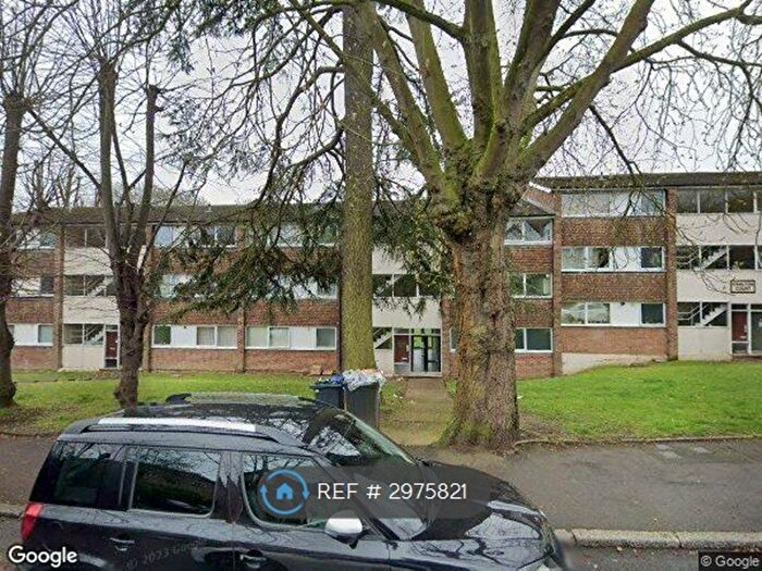1 Bedroom Flat To Rent In Carlton Court, London, SE19