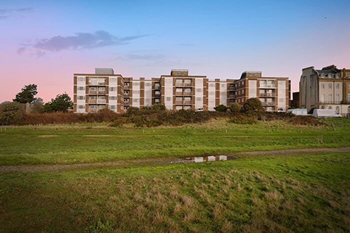 2 Bedroom Flat For Sale In Ward Court, Sea Front, Hayling Island, Hampshire, PO11