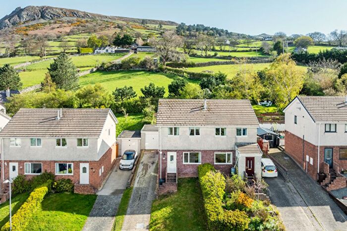 3 Bedroom Semi-Detached House For Sale In Cae America, Llanfairfechan, LL33