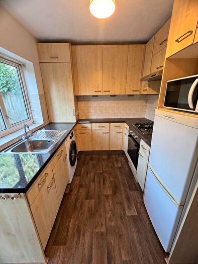 2 Bedroom Maisonette To Rent In Woodmans Court, Taunton Way, Stanmore, HA7