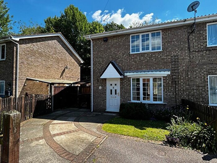 2 Bedroom Semi-Detached House To Rent In Manorfield Close, Ormesby St Margaret, NR29