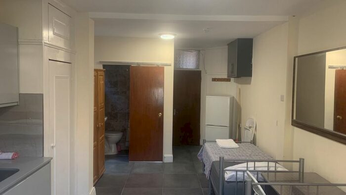 Studio To Rent In Bertie Road, Dollis Hill NW10