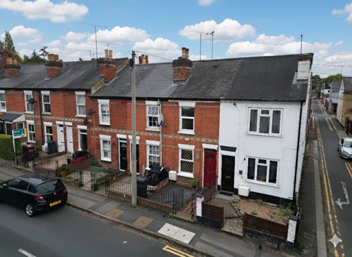 2 Bedroom Terraced House For Sale In Cardigan Road, Reading, Berkshire, RG1