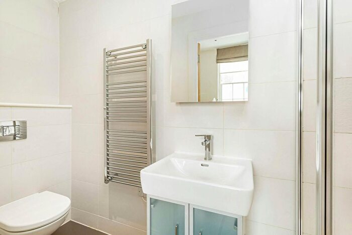 1 Bedroom Flat To Rent In Fulham Road, London, SW10