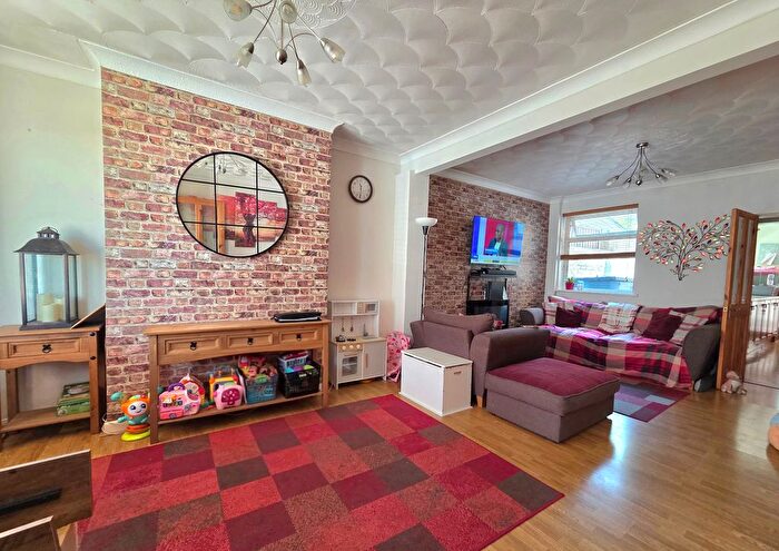 3 Bedroom Property To Rent In Garfield Road, Gillingham, ME7
