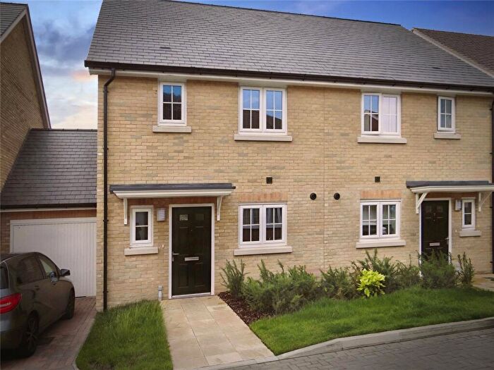 3 Bedroom Semi-Detached House To Rent In Hadlow Close Oakwood Park, Maidstone, Kent, ME16