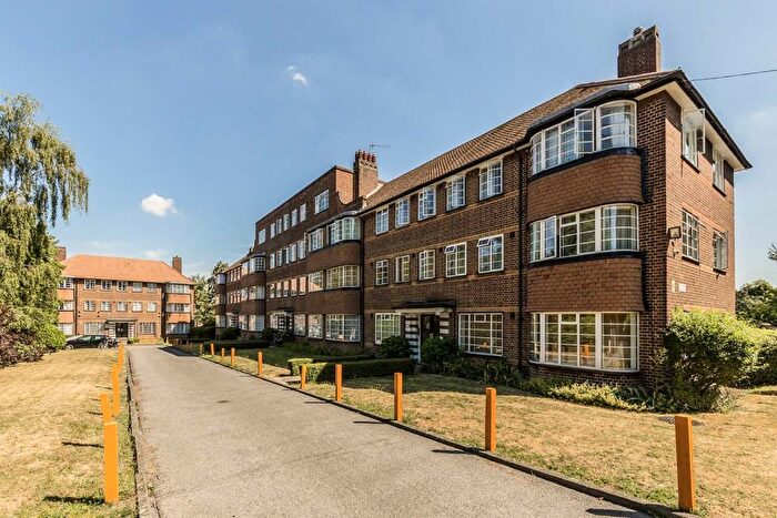 2 Bedroom Flat To Rent In Hanger Lane, London, W5