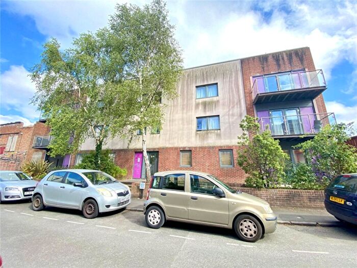 2 Bedroom Apartment To Rent In Argyle Road, Bristol, BS2