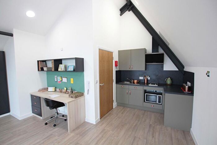 1 Bedroom Flat To Rent In Blackhorse Lane, London, E17