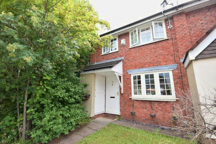 3 Bedroom Semi-Detached House To Rent In Peckforton Close, Gatley, Cheadle, SK8