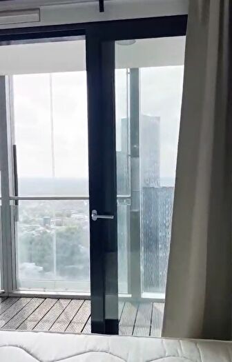 2 Bedroom Flat To Rent In Deansgate, Manchester, M3