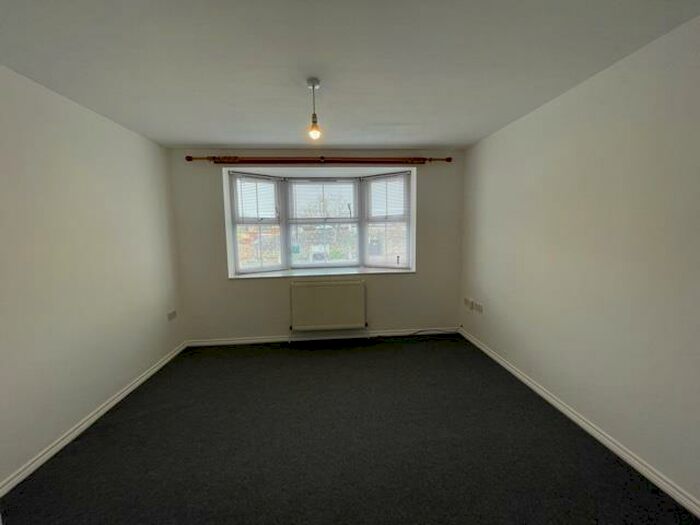 1 Bedroom Flat To Rent In Chickerell Road, Weymouth, DT4