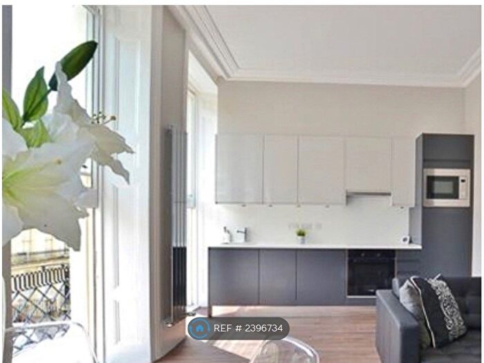 1 Bedroom Flat To Rent In Oriental Place, Brighton, BN1