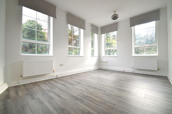 1 Bedroom Flat To Rent In Fountain Close, Woolwich, London, SE18