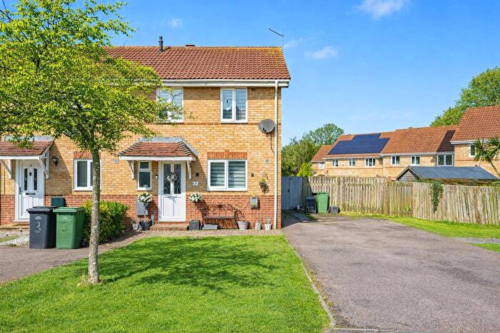 3 Bedroom End Of Terrace House For Sale In Honeysuckle Close, St. Leonards-On-Sea, TN37